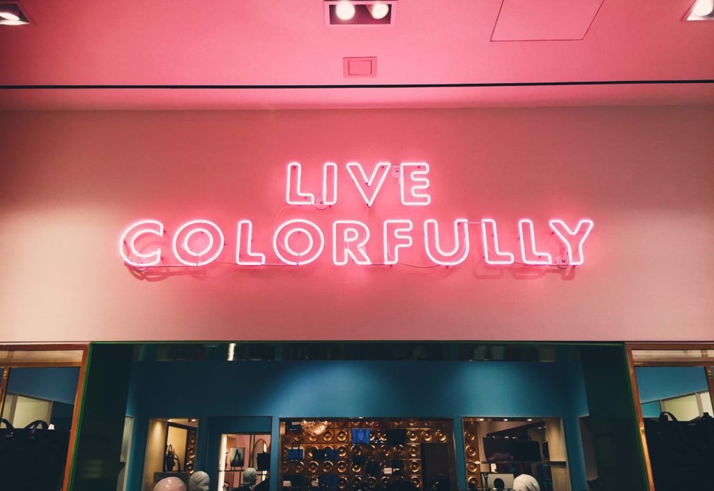 Live colorfully

The Kristi Jones Podcast - Fitting in is overrated 