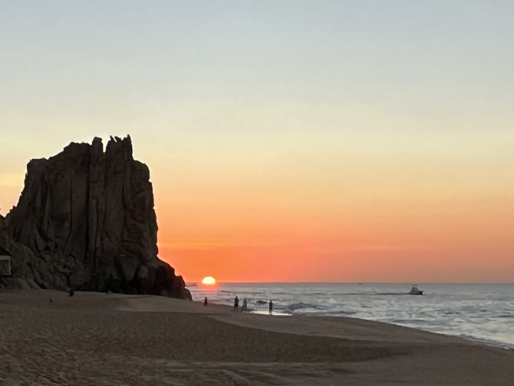 Sunset at the beach

The Kristi Jones Podcast- Travel Tips for Cabo San Lucas