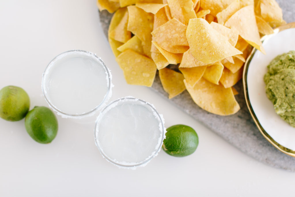 Tortillas, Guacamole and two glasses of margarita

The Kristi Jones Podcast - My Version of a "Healthy" Margarita