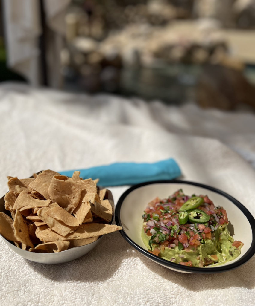 Tortillas and Guacamole

The Kristi Jones Podcast - My Version of a "Healthy" Margarita