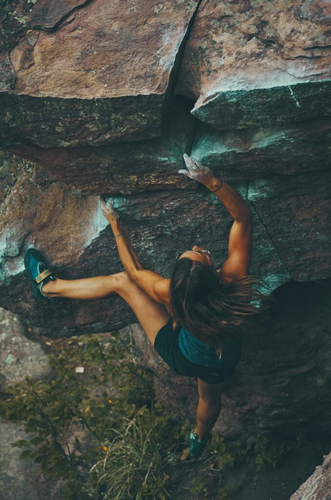 Woman climbing a mountain with strength and confidence

The Kristi Jones Podcast: Unleashing Your September Superpowers: Lean into your Strengths for Success